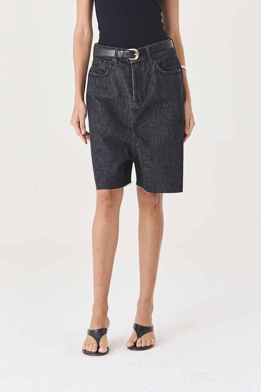 Bermuda Mia Jumbo Amaciada – Jeans Black