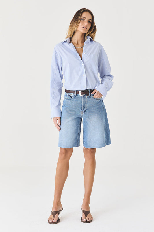 Bermuda Luna Recortes Barra a Fio – Jeans Claro