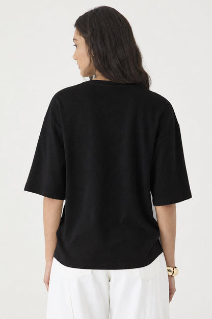 T-shirt Oversized Gola Redonda – Preto