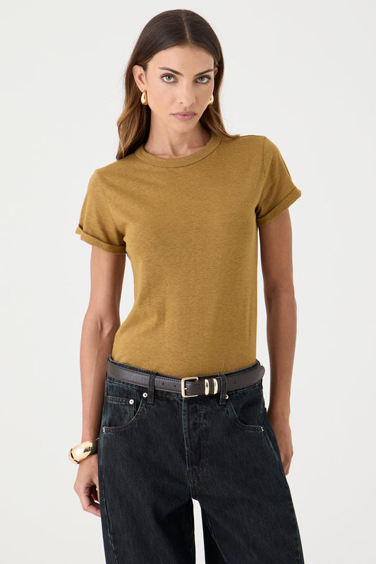 T-shirt Gola Redonda Manga Barra Dobrada – Caramelo